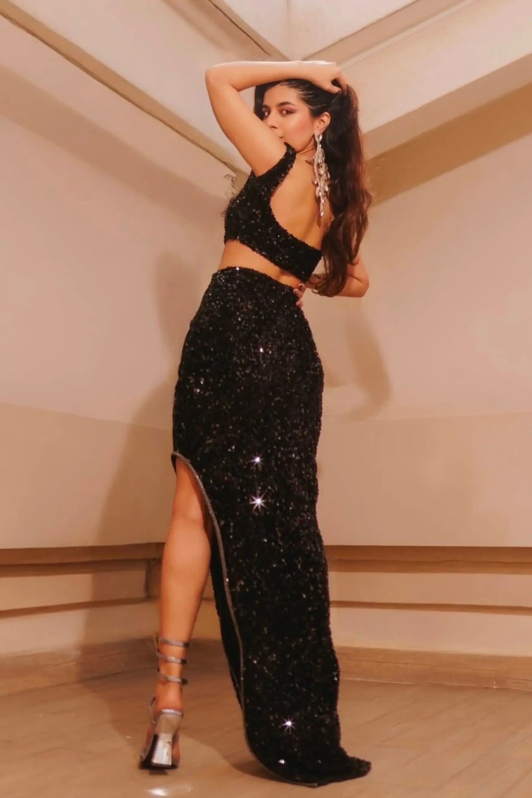 LEILA Sequins Crop - TOPS